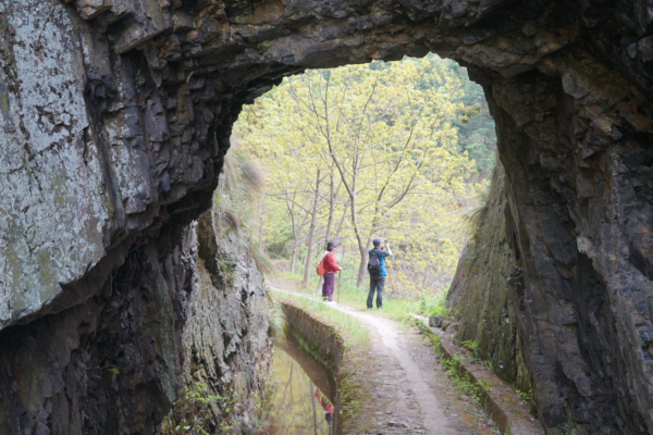 Huizhou Mid-Autumn Heritage & Mountain Expedition